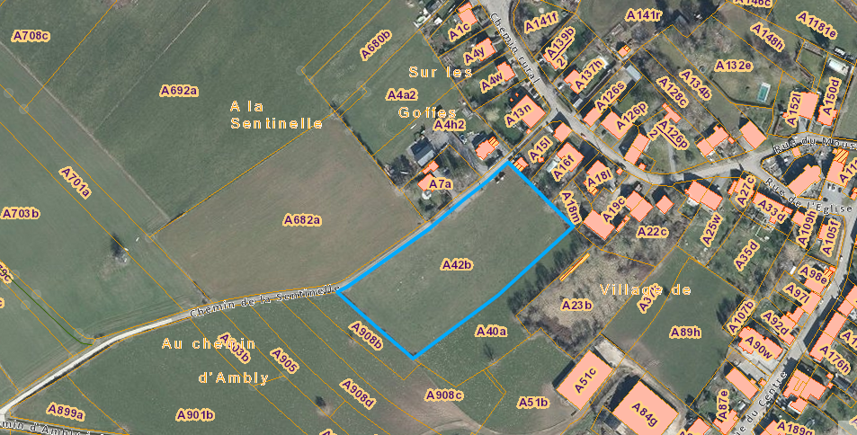 Grand terrain de plus de 12.000m²