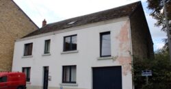 Grande maison 5 chambres au coeur de Tellin