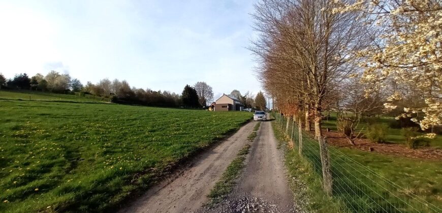 Très beau terrain à bâtir de plus de 2000m²