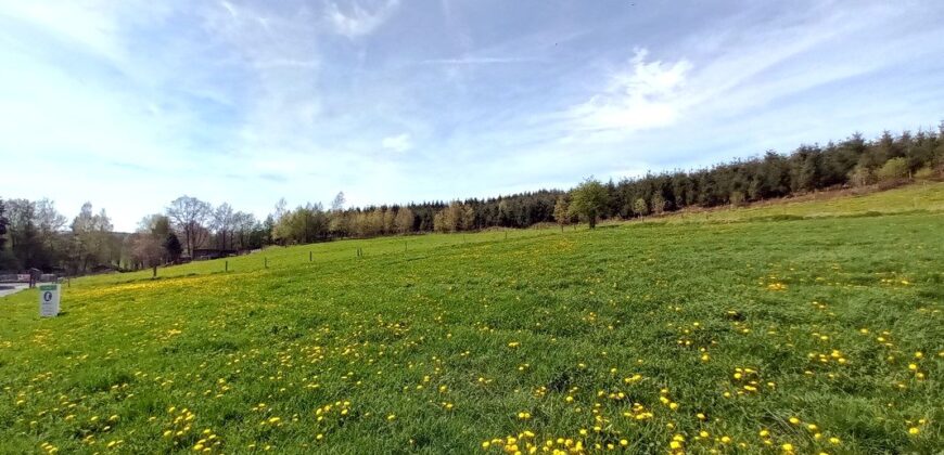 Très beau terrain à bâtir de plus de 2000m²