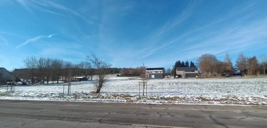 Terrain pour 3 à 4 habitations.