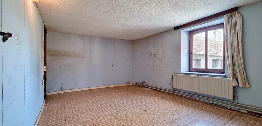 Grande maison en pierres