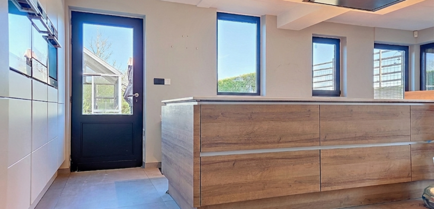Bien d&rsquo;exception 5 chambres avec piscine sur un terrain de plus de 3.000m²