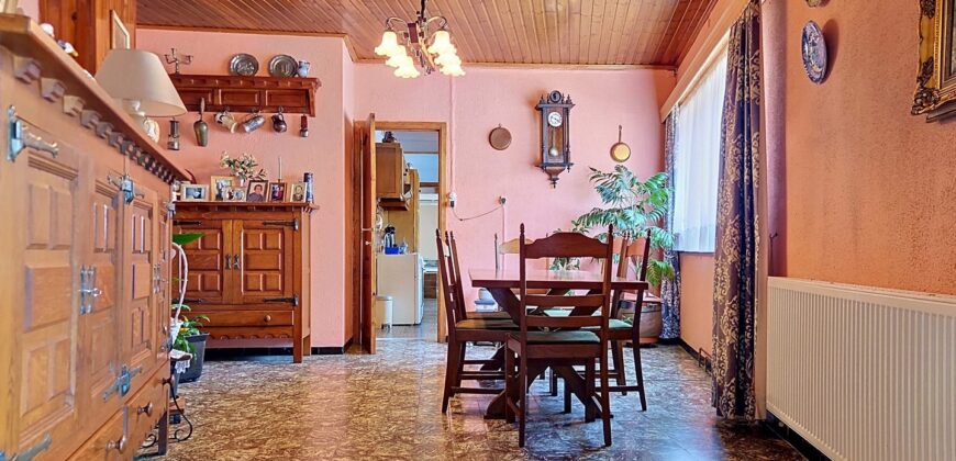Maison deux chambres avec garage et jardin